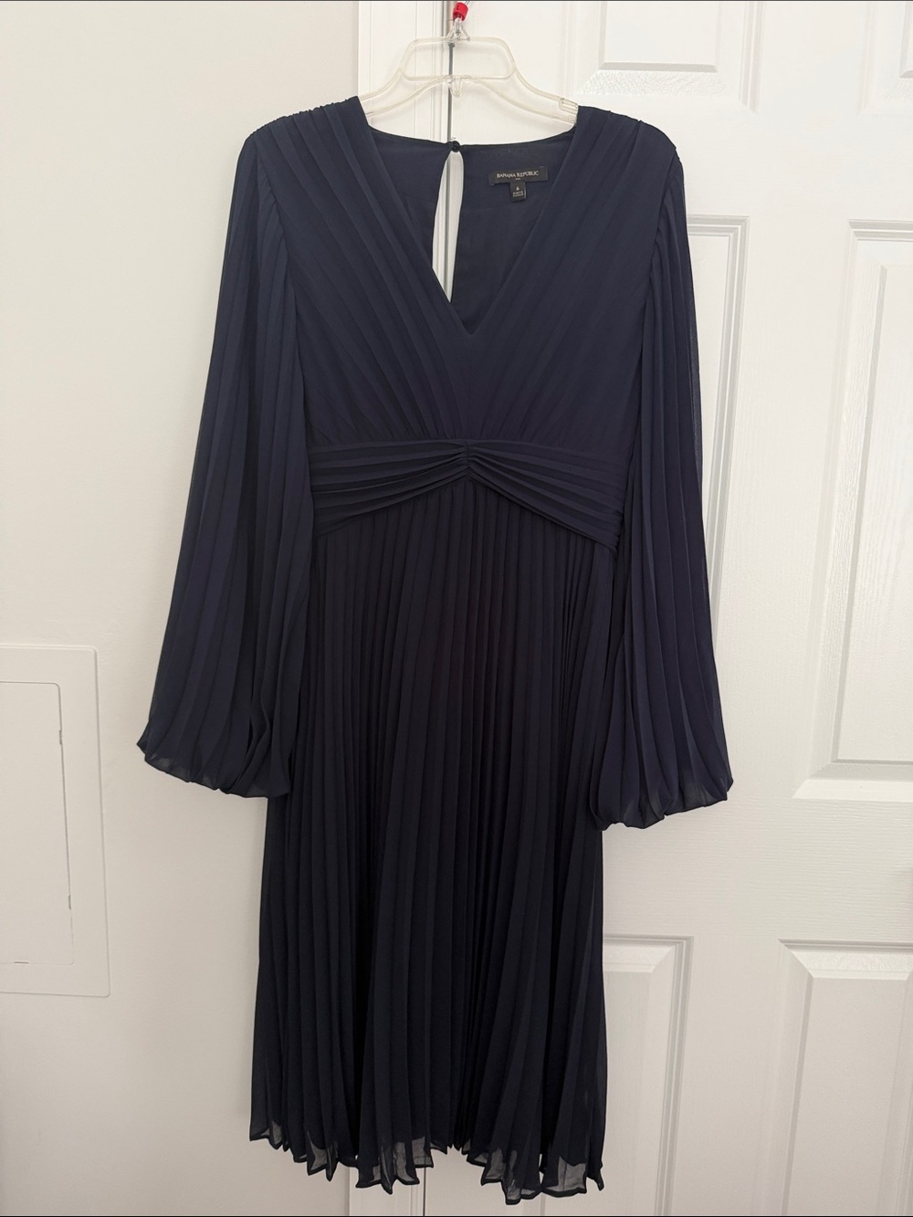 Banana Republic Pleated V-Neck Long Sleeve Dress - Navy
